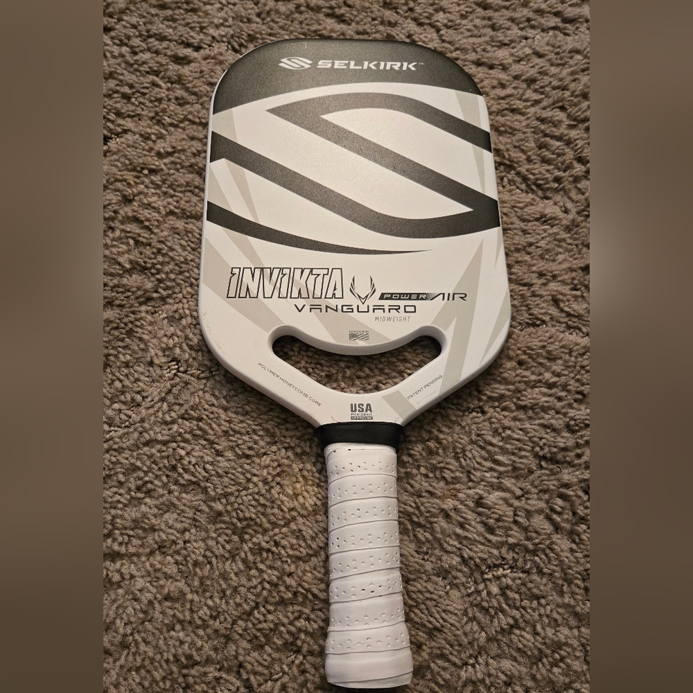 Selkirk Power Air pickleball paddle